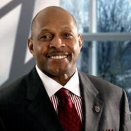 Two-Time Heisman Trophy Winner Archie Griffin Makes Appearance at New Dick’s Sporting Goods