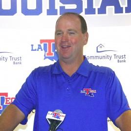 Louisiana Tech Football Coach Skip Holtz Gives Holy Cross College Commencement Address Saturday