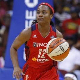 Two-Time WNBA All-Star Ivory Latta Holds Book Signing in South Carolina