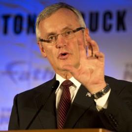 Former Ohio State Coach Jim Tressel Keynotes DOYO Live