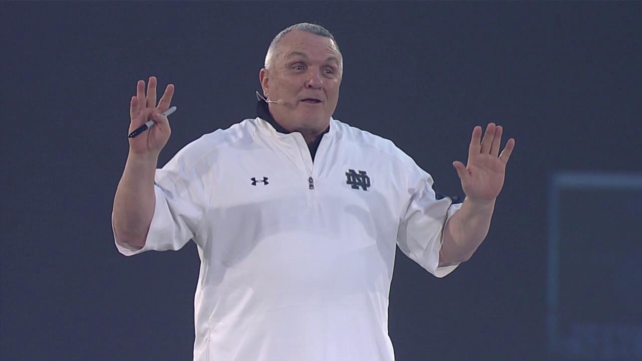 Notre Dame Icon Rudy Ruettiger to Star in Broadway Show