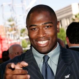 Shaun Alexander Named Guest Speaker at the COX Pensacola Sports Association Annual Awards Banquet