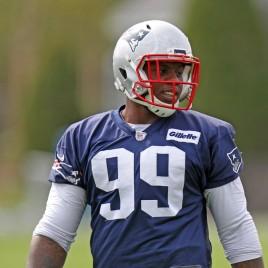 New England Patriots Defensive Tackle Dominique Easley Holds Meet & Greet at Modell’s Boston
