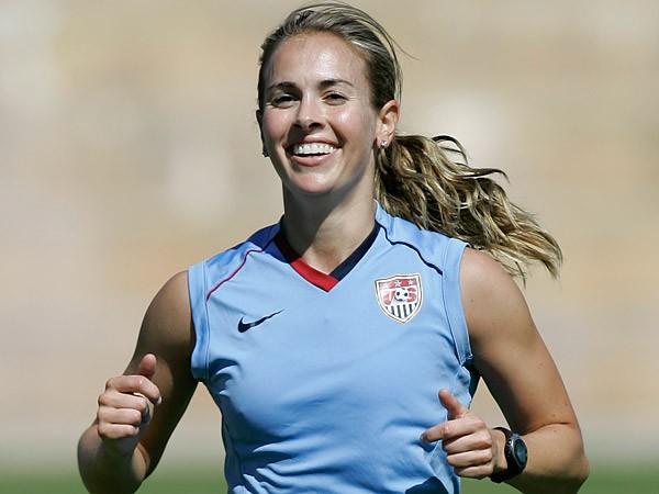 Heather Mitts - Professional Sports Motivational Speaker