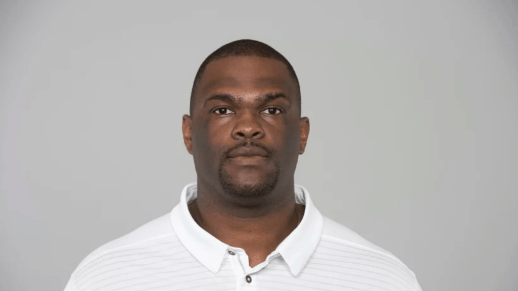 Travelle Wharton - Motivational Sports Speaker