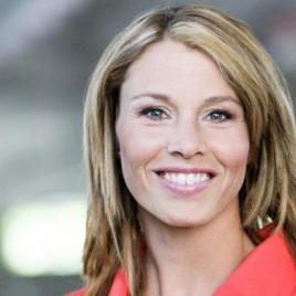 Olympic Speed Skating Champion Catriona Le May Doan Makes Appearance at Saskatchewan Summer Games