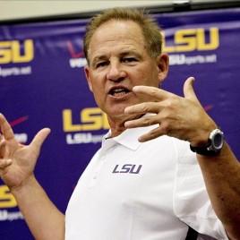 Former LSU Football Coach Les Miles Speaks at Nebraska Coaches Clinic Next Month