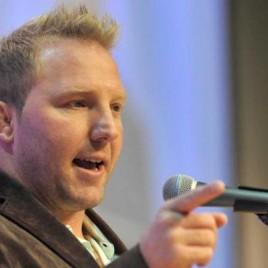 Olympic Gold Medalist Brandon Slay Speaks at Summit Wrestling Club Gala