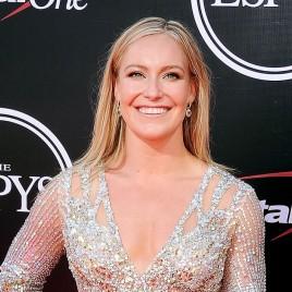 Snowboarder Jamie Anderson Speaks at Lake Tahoe Community College Graduation