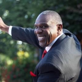 Baseball Hall of Famer Andre Dawson Speaks at Winnipeg Goldeyes Fundraiser