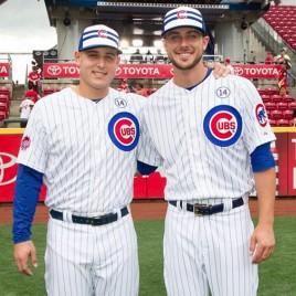 Chicago Cubs Stars Kris Bryant and Anthony Rizzo Hold Autograph Signing Saturday