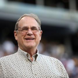 Chicago Bulls and Chicago White Sox Owner Jerry Reinsdorf Keynotes Youth Leadership Summit