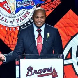 Former Baseball Standout Andruw Jones Speaks at Charleston RiverDogs Hot Stove Banquet in February