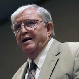 College Football Hall of Famer Grant Teaff Keynotes 100 Club of Heart of Texas Banquet