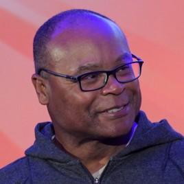 Pro Football Hall of Famer Mike Singletary Looks to Influence Young People as High School Coach