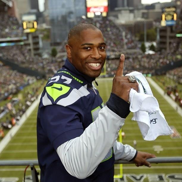 Former NFL MVP Shaun Alexander Inducted Into Orange Bowl Hall of Fame