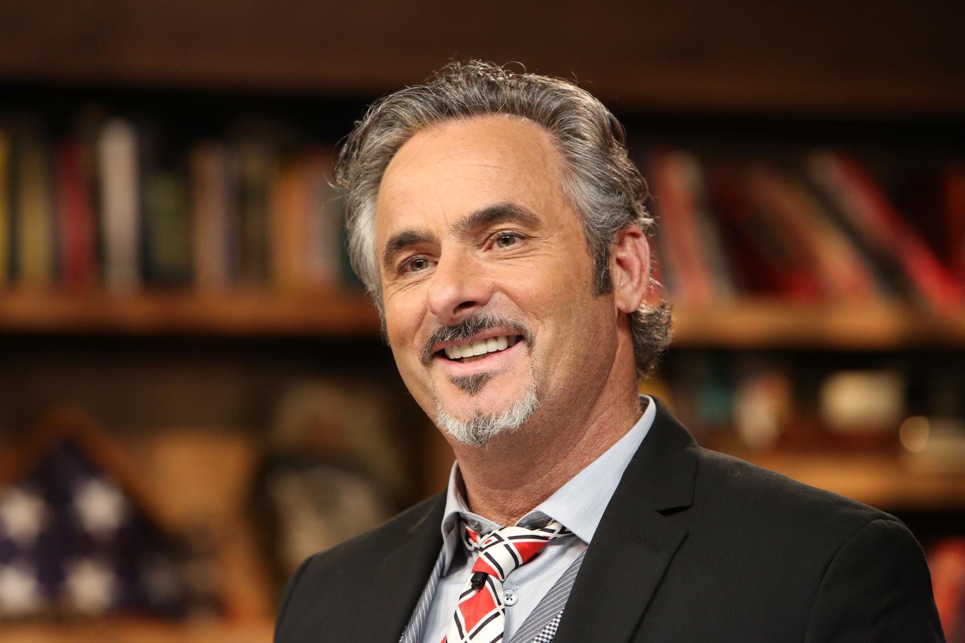 Popular Golf Analyst David Feherty Speaks About Addiction at Foundation Gala