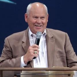 Phillip Fulmer and Former Player Inky Johnson Speak to Chapel Hill Baptist Church