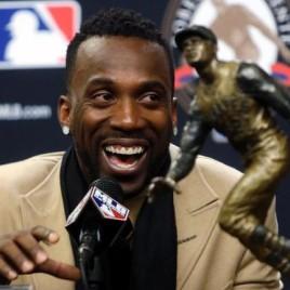 Pittsburgh Pirates Star Andrew McCutchen Wins Roberto Clemente Award