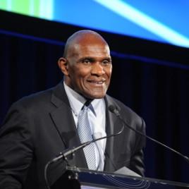 Pro Football Hall of Famer Harry Carson Speaks at Concussion Conference