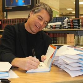 Former NFL Player Tim Green Speaks to Middle Schoolers About Reading