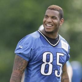 Detroit Lions Fans Get a Chance to Meet Eric Ebron Through Campbell's Chunky Soup