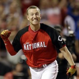 MLB All-Star Todd Frazier Signs Autographs at Pro Custom Solar Charity Event