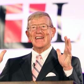 College Football Legend Lou Holtz Named Keynote Speaker at Petroleum Conference