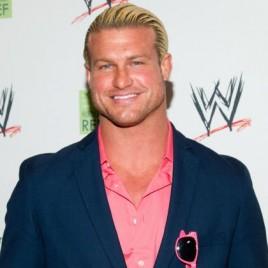 WWE Star Dolph Ziggler Holds Cricket Wireless Store Signing in Tennesssee