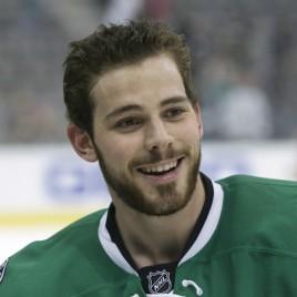 Dallas Stars Standout Tyler Seguin Holds Meet and Greet at Rally House Alpha