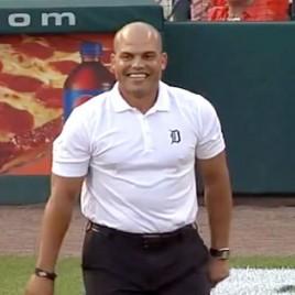 Legendary Catcher Ivan Rodriguez Signs Autographs at Comerica Park on Saturday