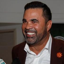 World Series-Winning Manager Ozzie Guillen Makes Chicago Appearances Saturday