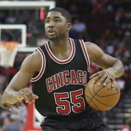 NBA Point Guard E’Twaun Moore Holds Hometown June Basketball Camp