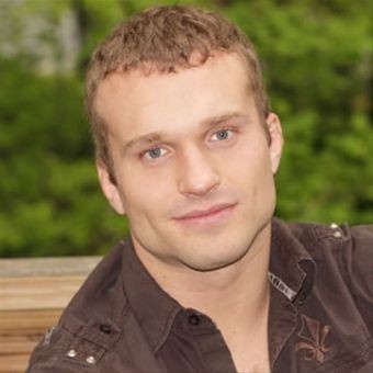 Kyle Maynard - Motivational Sports Speaker