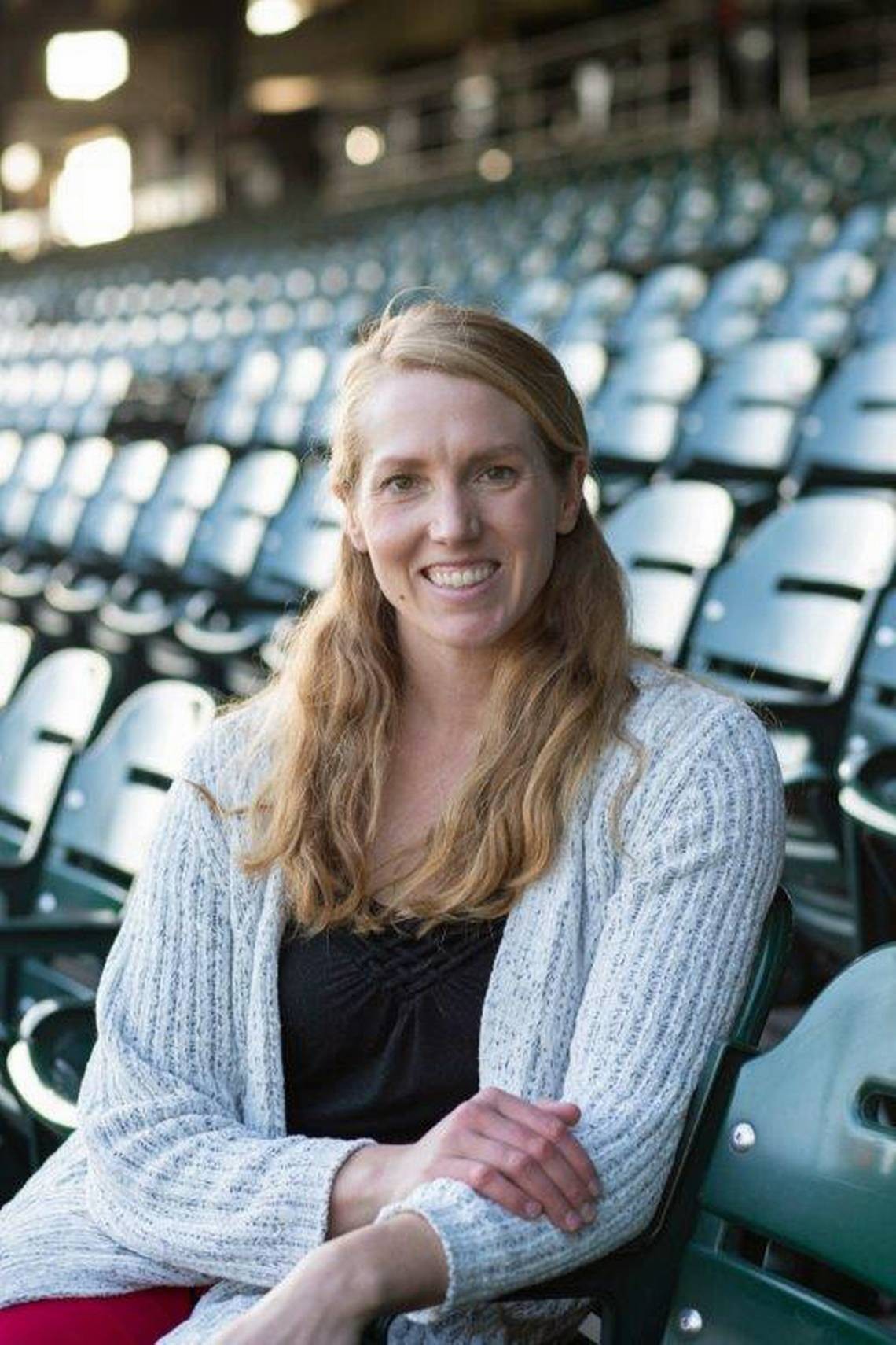 Alyssa Nakken - Professional Sports Motivational Speaker