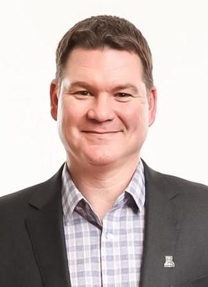 Tommy Lloyd - Professional Sports Motivational Speaker