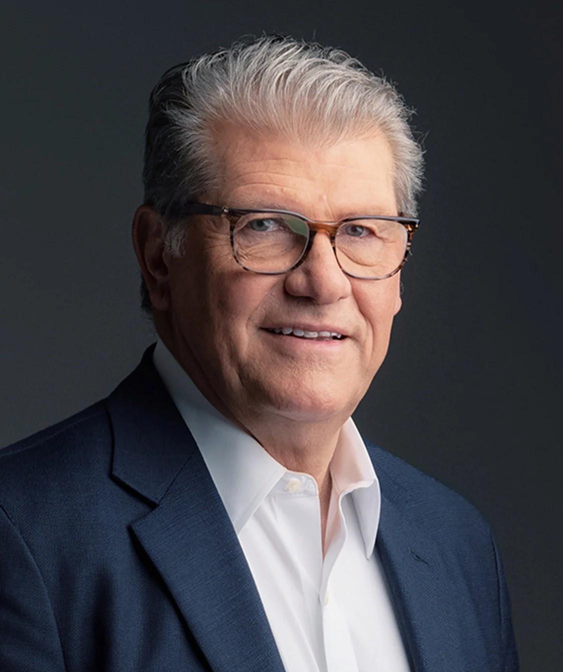 Geno Auriemma - Professional Sports Motivational Speaker