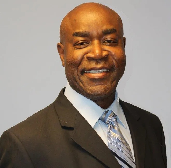 Dwight E. Davis - Motivational Sports Speaker