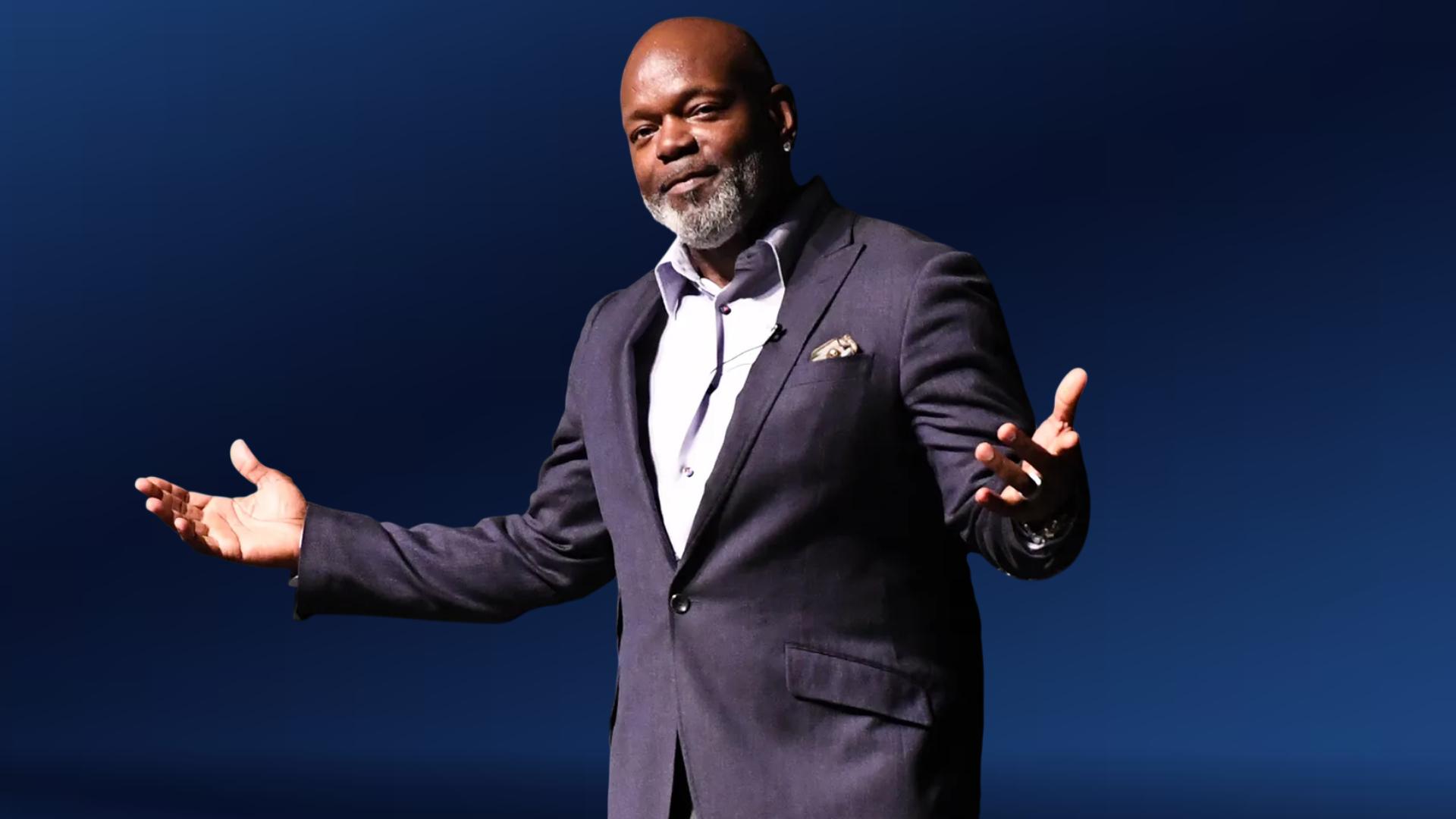 How to Book Emmitt Smith: Speaking Fees, NFL Highlights, and Corporate Event Guide