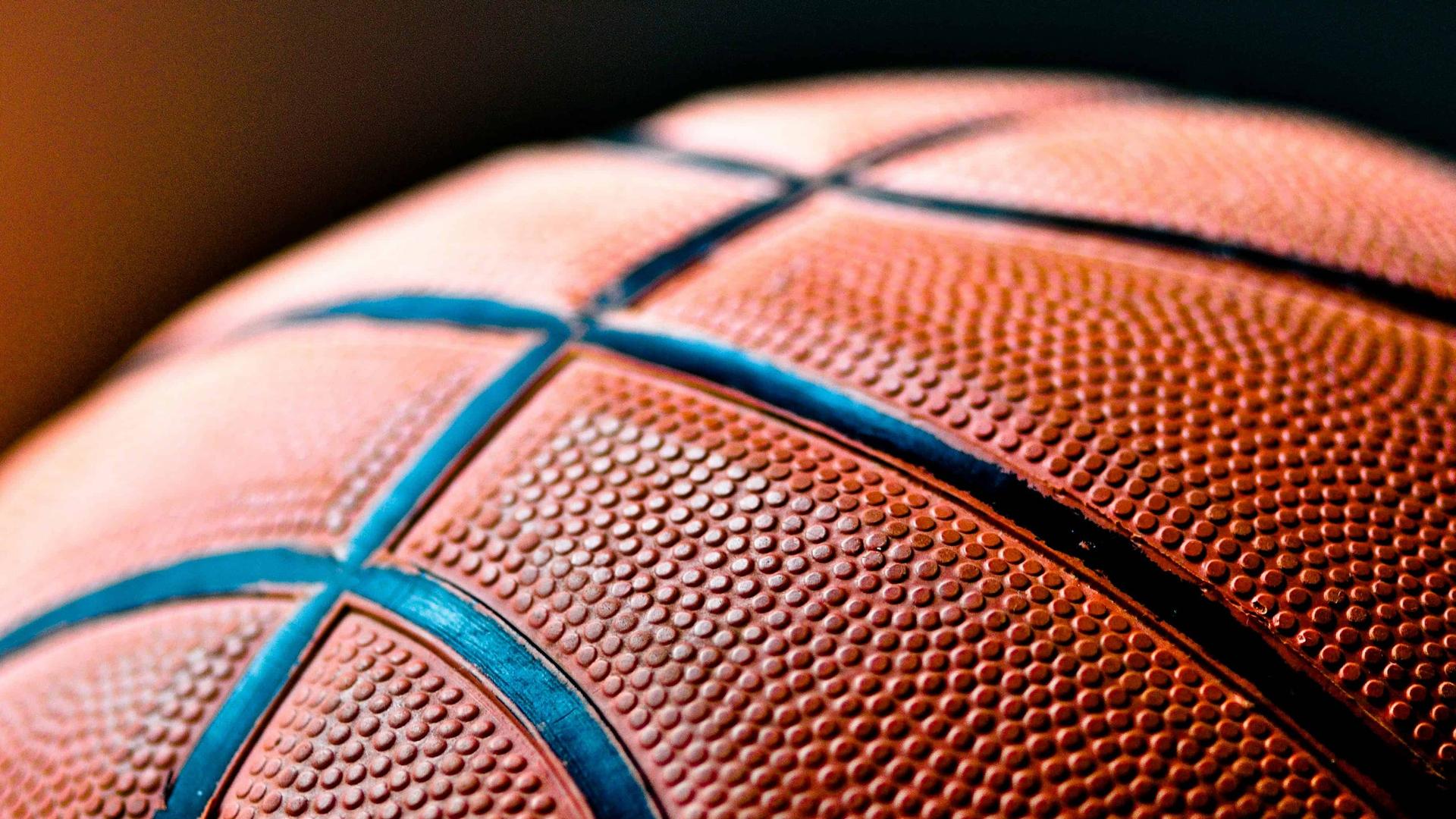 How to Book a Basketball Hall of Famer for Your Next Corporate Event