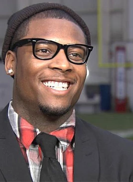 Stevie Johnson Surprises Fans at Famous Buffalo Pizzeria