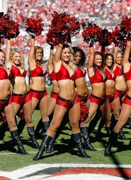 female buccaneers cheerleaders