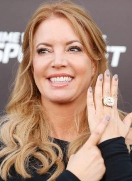 Los Angeles Lakers owner Jeanie Buss, 61, confirms engagement to