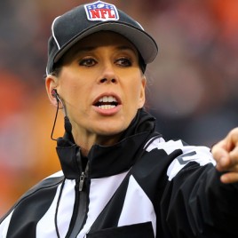 First Full-Time Female NFL Referee Sarah Thomas Speaks at Delta College ...