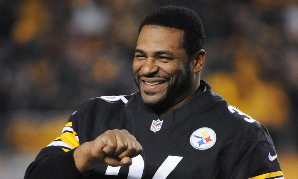 Former Pittsburgh Steelers running back Jerome Bettis joins Hall