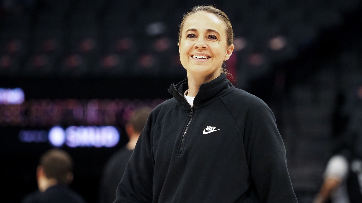 Nba Coaching Pioneer Becky Hammon Inspires As A Keynote Speaker