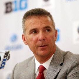 Urban Meyer Makes Book Signing Appearances at Three Columbus Area Stores