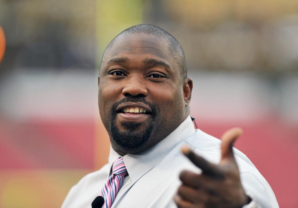 Warren Sapp: Pro Football Hall of Fame – University of Miami Athletics