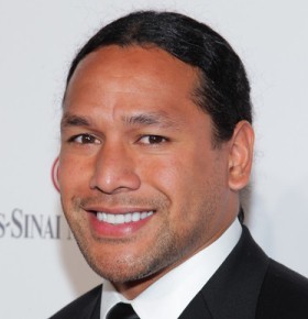 Troy Polamalu's Hair Had a $1 Million Insurance Policy - FanBuzz