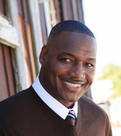 Derrick Brooks picks son Decalon as Hall of Fame presenter